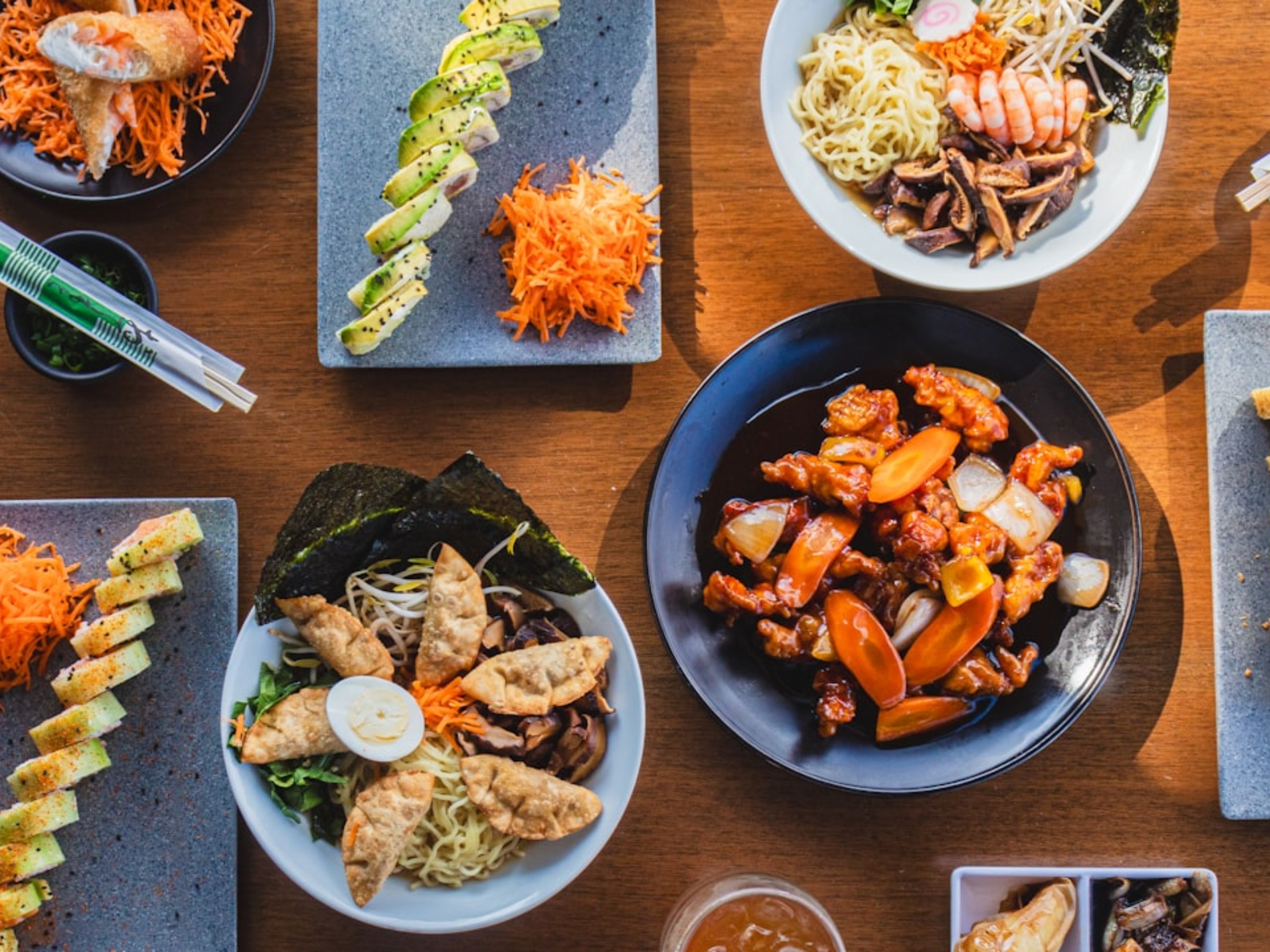 A royal Asian banquet table